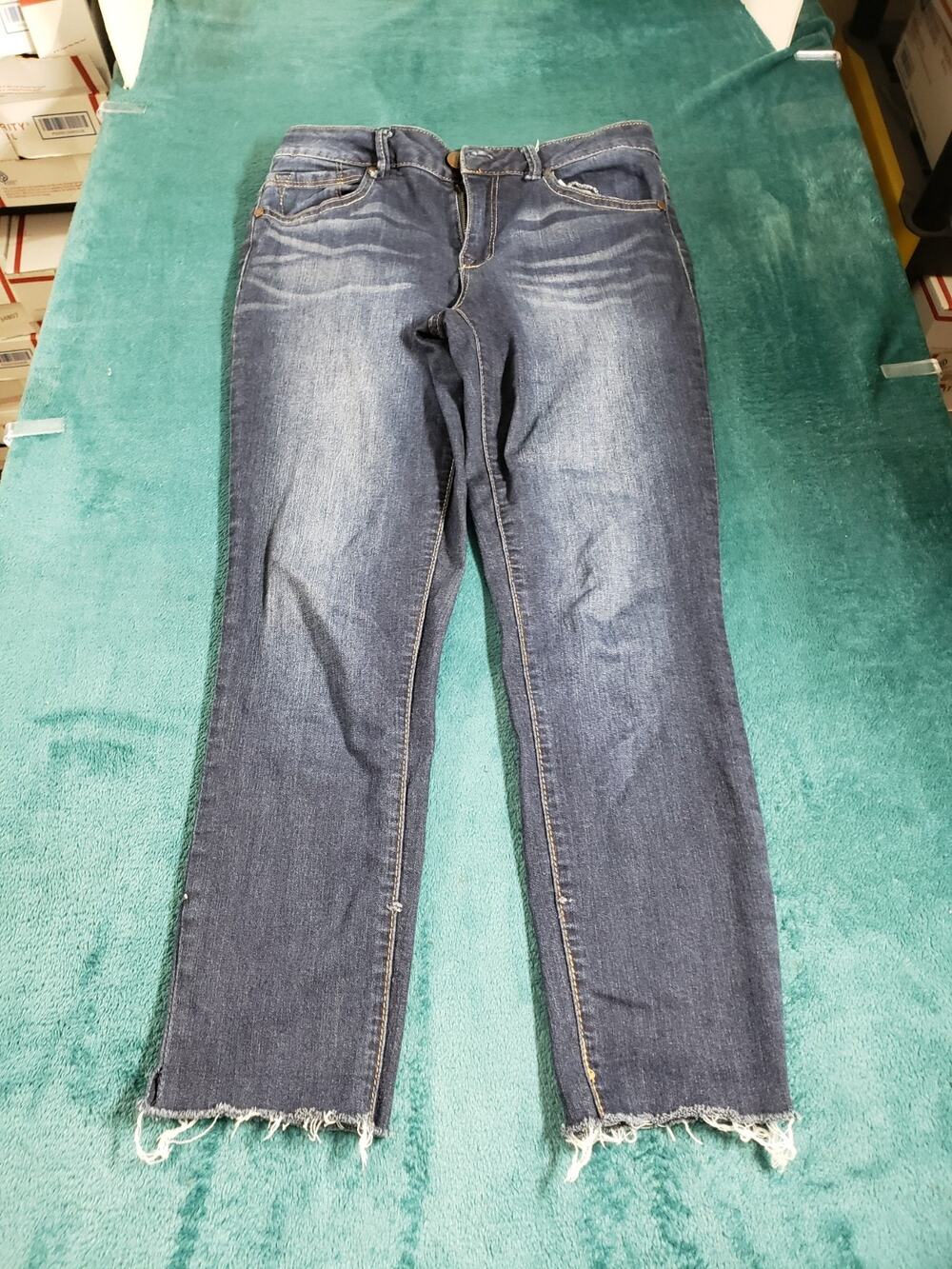 1822 Jeans Size 6 Womens Blue Stretch Pants Denim Ladies Mid Rise Taylor Cropped